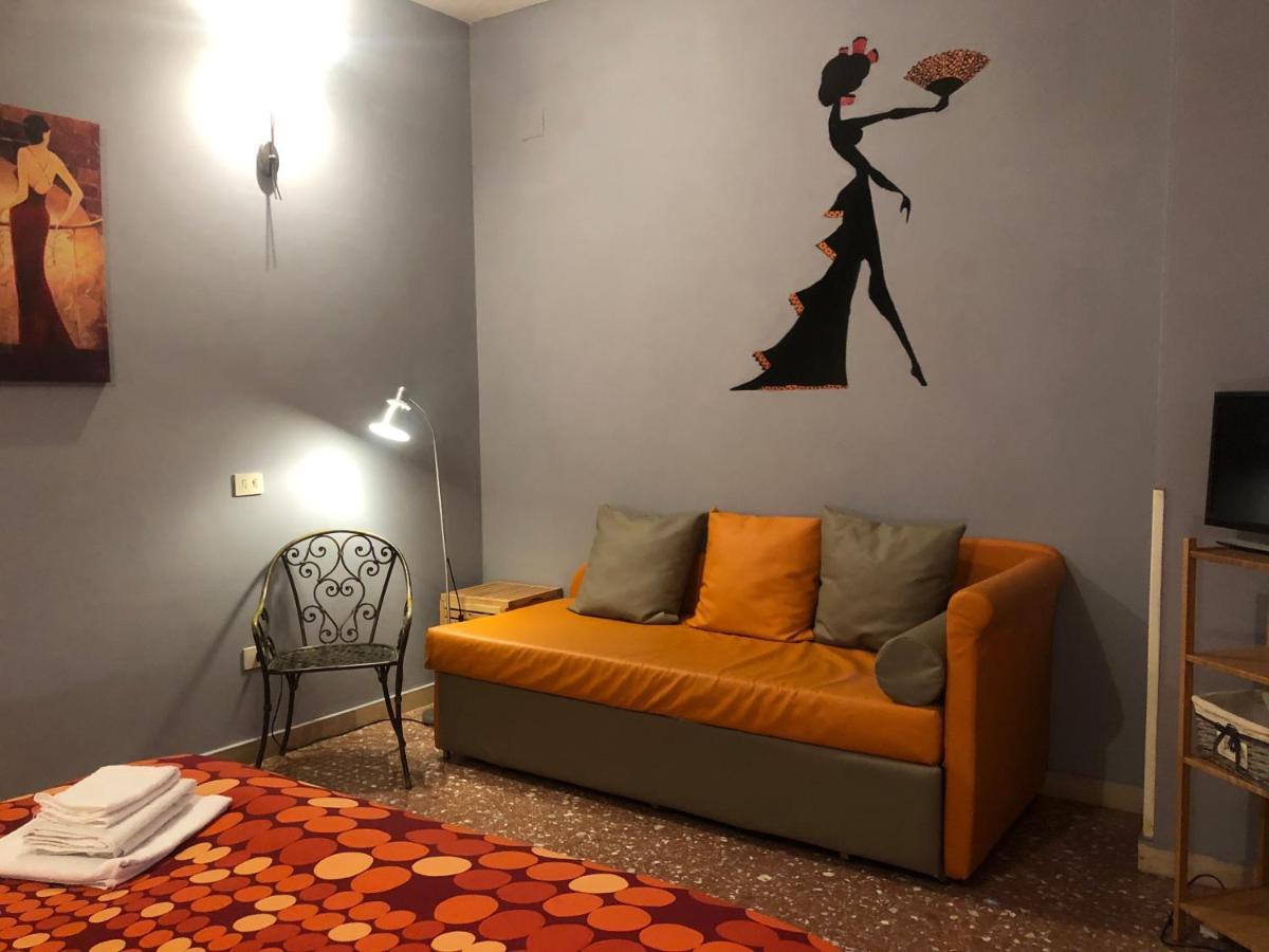 Bed and Breakfast La Donna Garbata Рим Экстерьер фото
